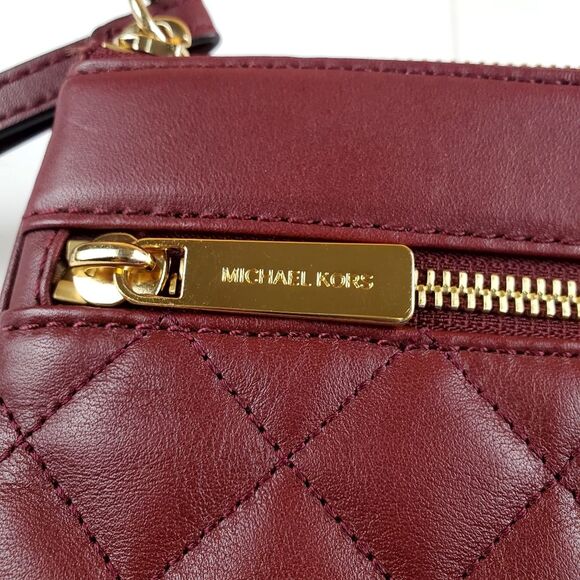 MICHAEL KORS Selma Zip Burgundy Quilted Large Leather Clutch &  Wristlet - Picture 4 of 11